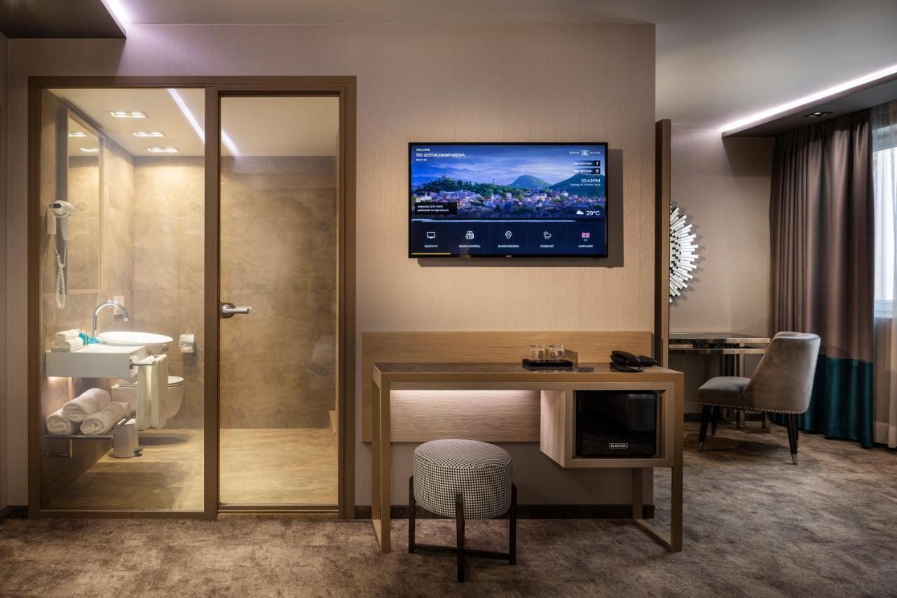 -- Este Park Hotel -- Part Of Urban Chic Luxury Design Hotels - Parking & Compliments - Next To Shopping & Dining Mall Plovdiv Exteriör bild