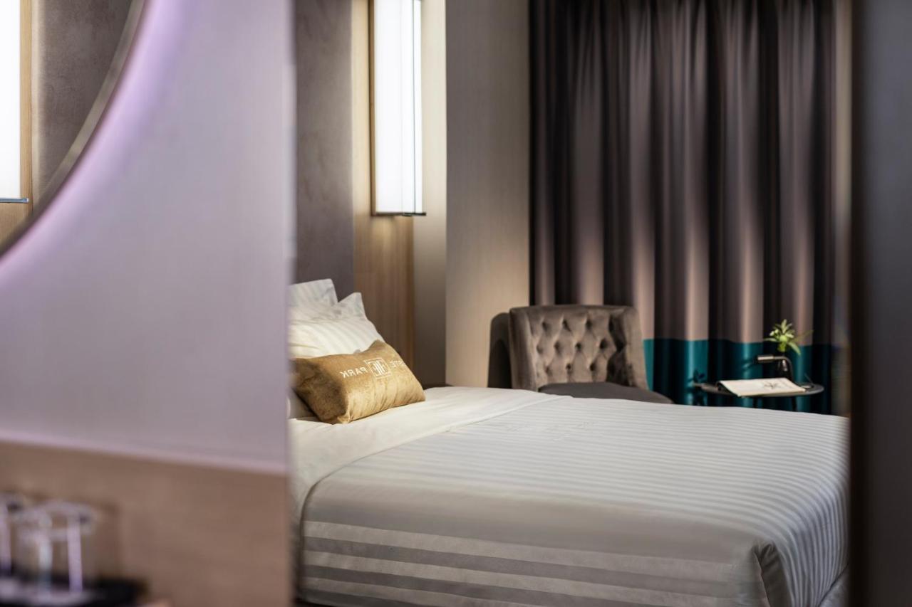 -- Este Park Hotel -- Part Of Urban Chic Luxury Design Hotels - Parking & Compliments - Next To Shopping & Dining Mall Plovdiv Exteriör bild