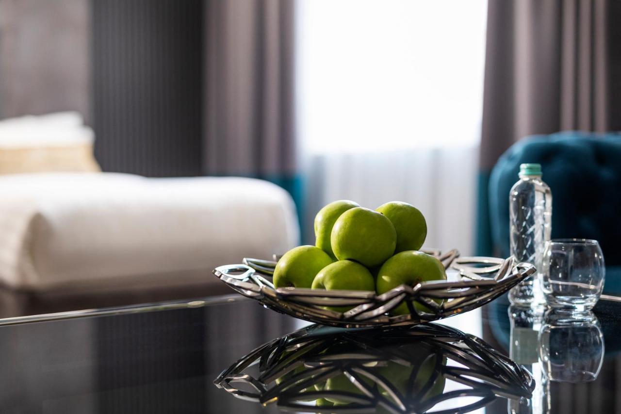 -- Este Park Hotel -- Part Of Urban Chic Luxury Design Hotels - Parking & Compliments - Next To Shopping & Dining Mall Plovdiv Exteriör bild