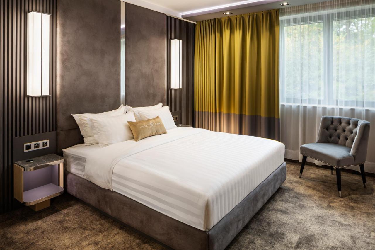 -- Este Park Hotel -- Part Of Urban Chic Luxury Design Hotels - Parking & Compliments - Next To Shopping & Dining Mall Plovdiv Exteriör bild